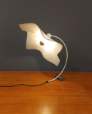 SOLD-Lampada-da-tavolo-Area-Curvea-di-Mario-Bellini-per-Artemide-anni-70